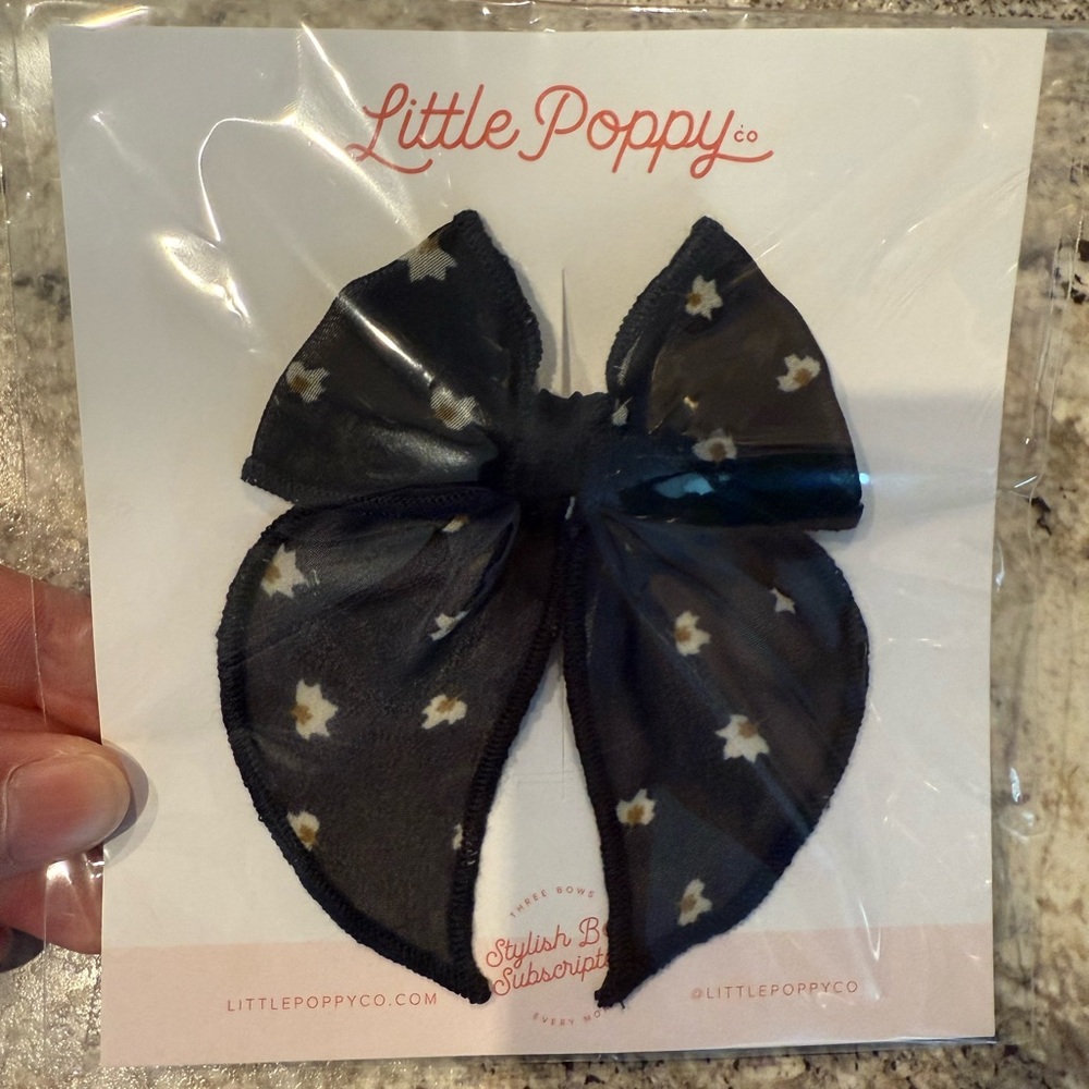 New little poppy co bow